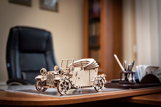 ���� ��� ����� ���� ��� EWA Eco-Wood-Art Retrocar