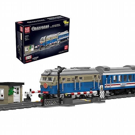 ��� ����� Mould King 12022 DF4B Diesel Locomotive