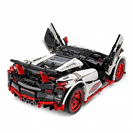 ��� ����� MOULD KING 13067 ICARUS Supercar