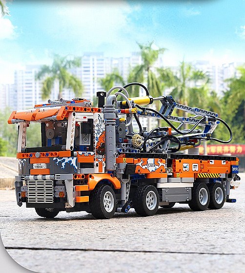 ��� ����� Mould King 19014 Pneumatic Concrete Pump Truck