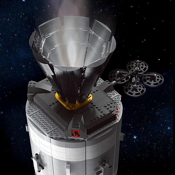 ��� ����� Mould King 21006 Apollo 11 Spacecraft