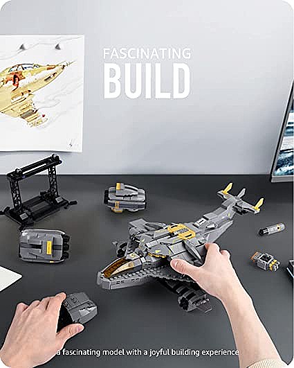 ��� ����� Nifeliz Titan Attack Aircraft